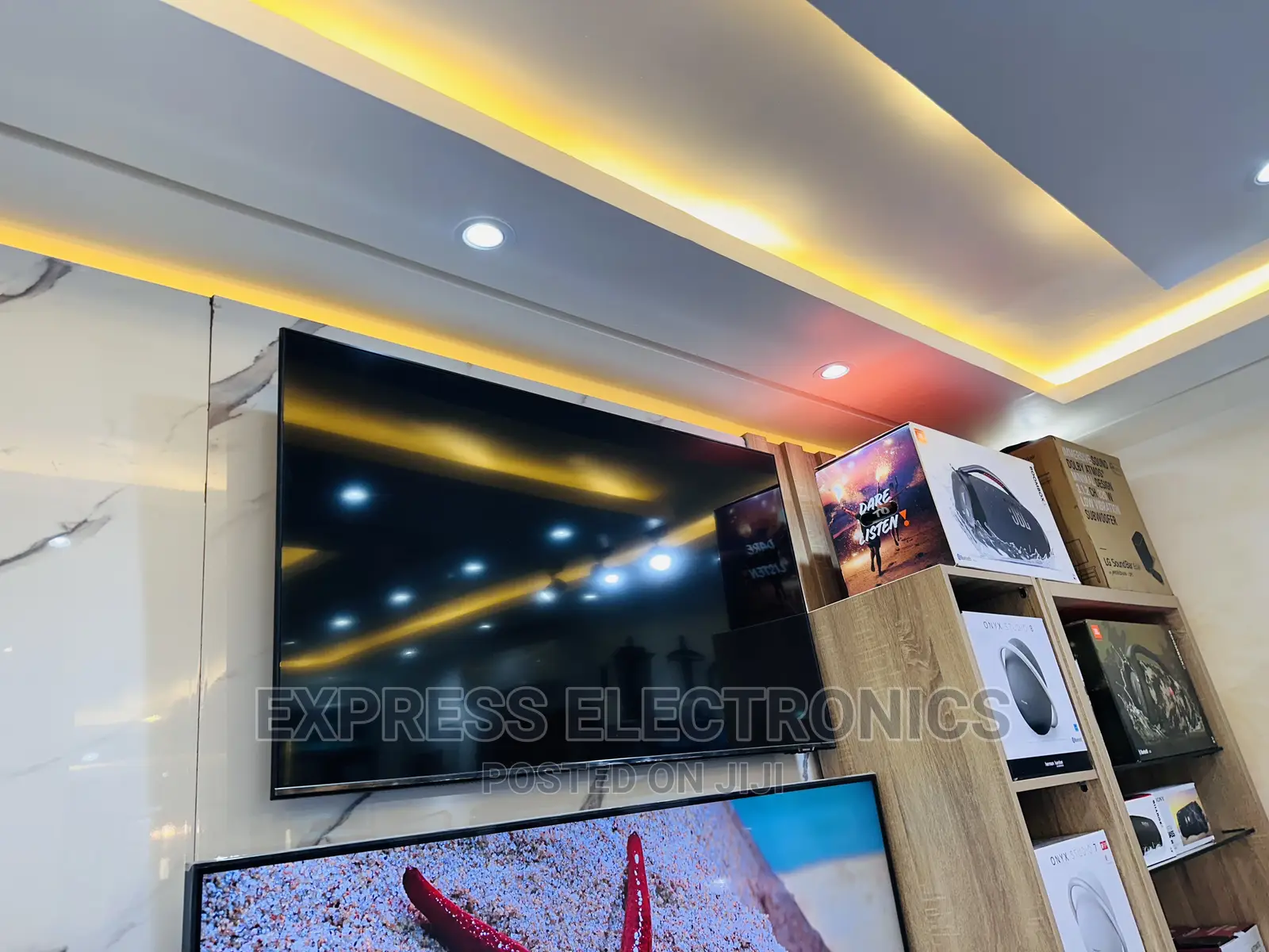 55q60b (Qled ) Samsung Look Very Stylish Design
