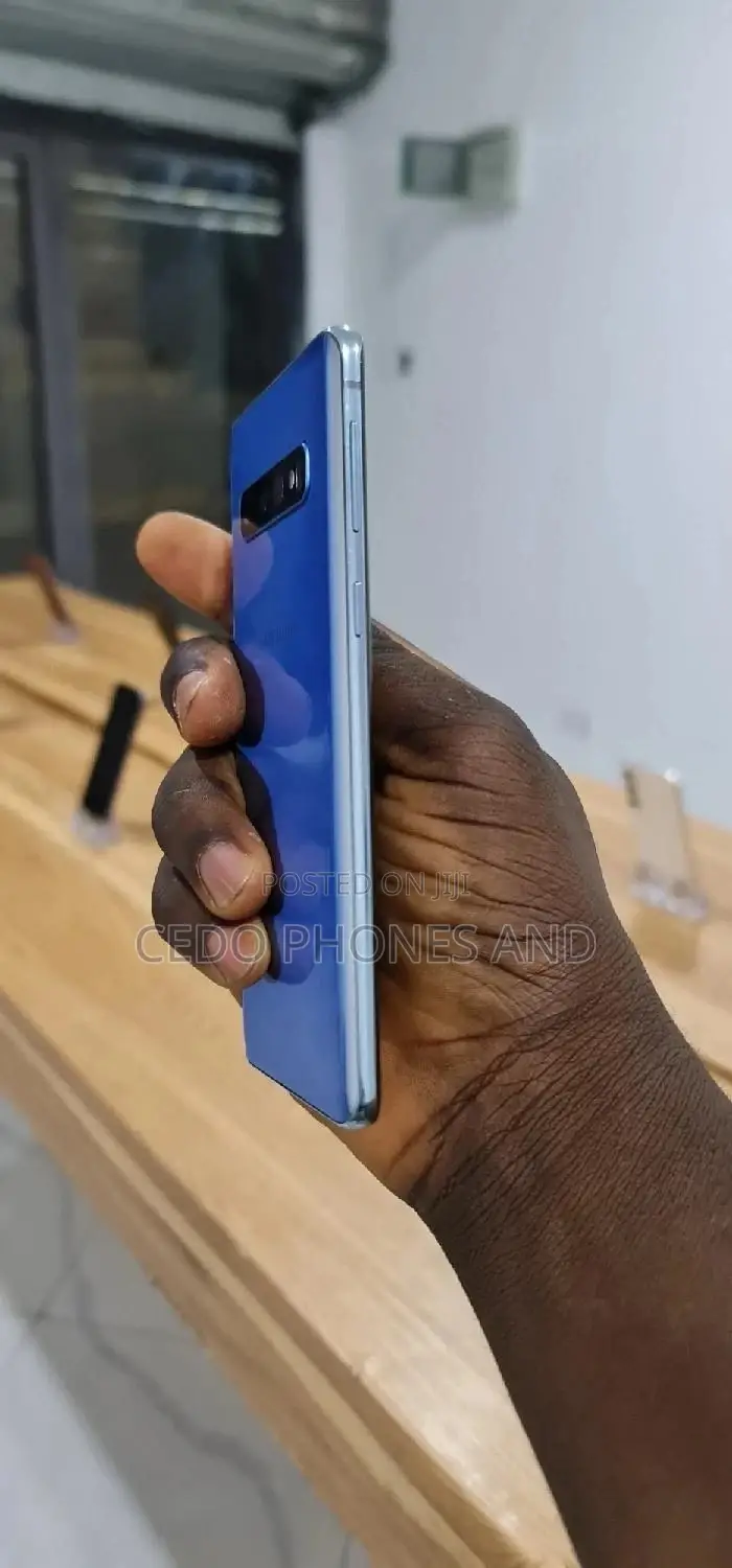 Samsung Galaxy S10 128 GB Blue
