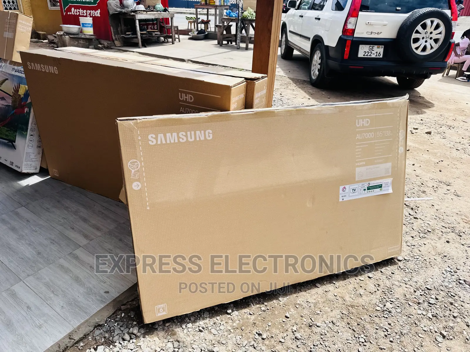Sleek and Stylish Glossy UHD Smart Samsung 55”Bu8000