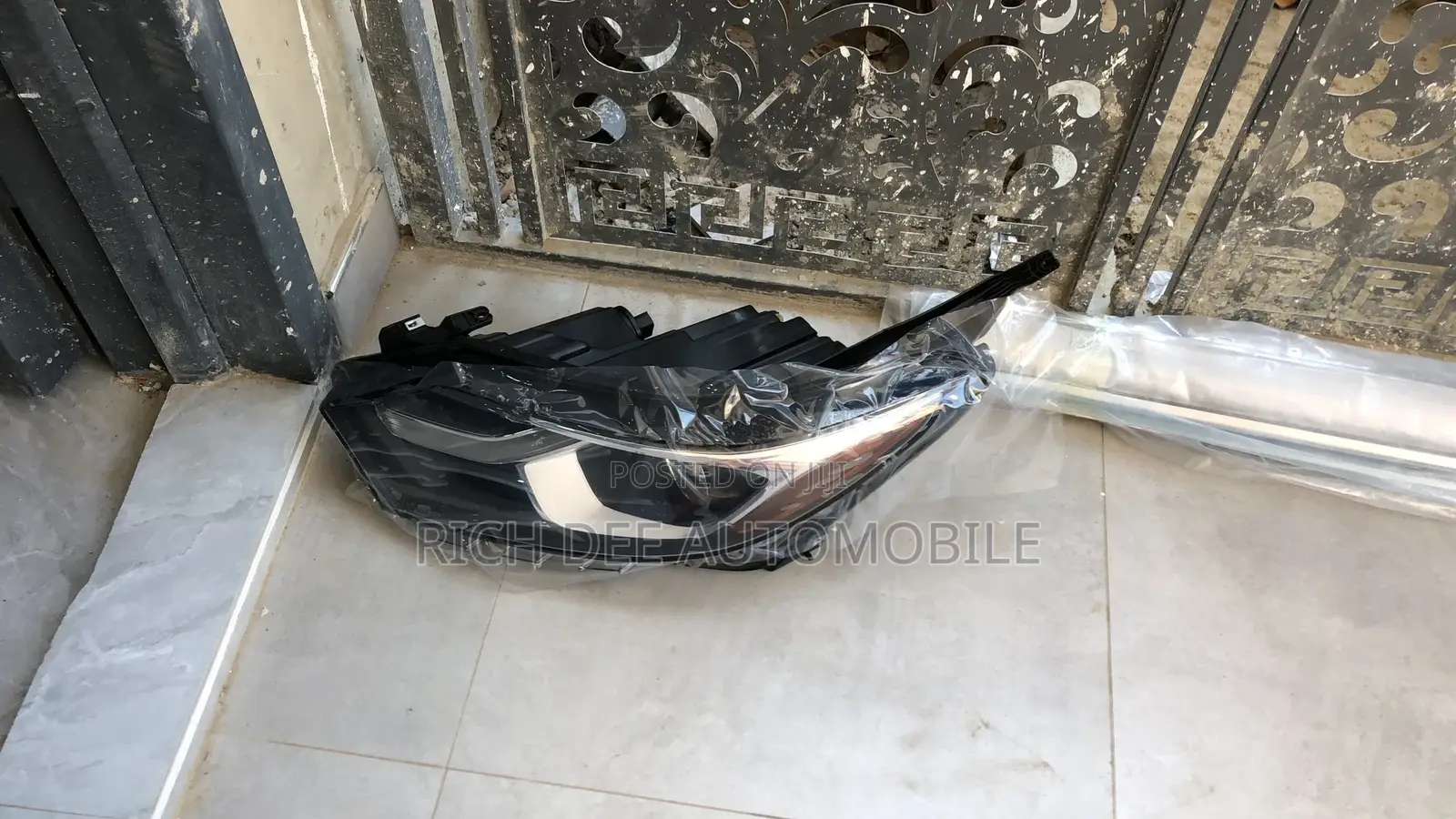 Equinox 2019 Headlight Pair