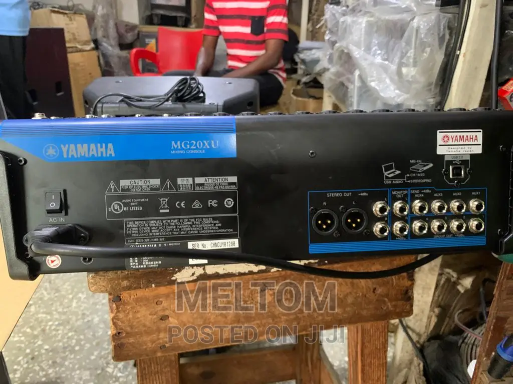Yamaha Mg20xu 20channels Professional Mixer