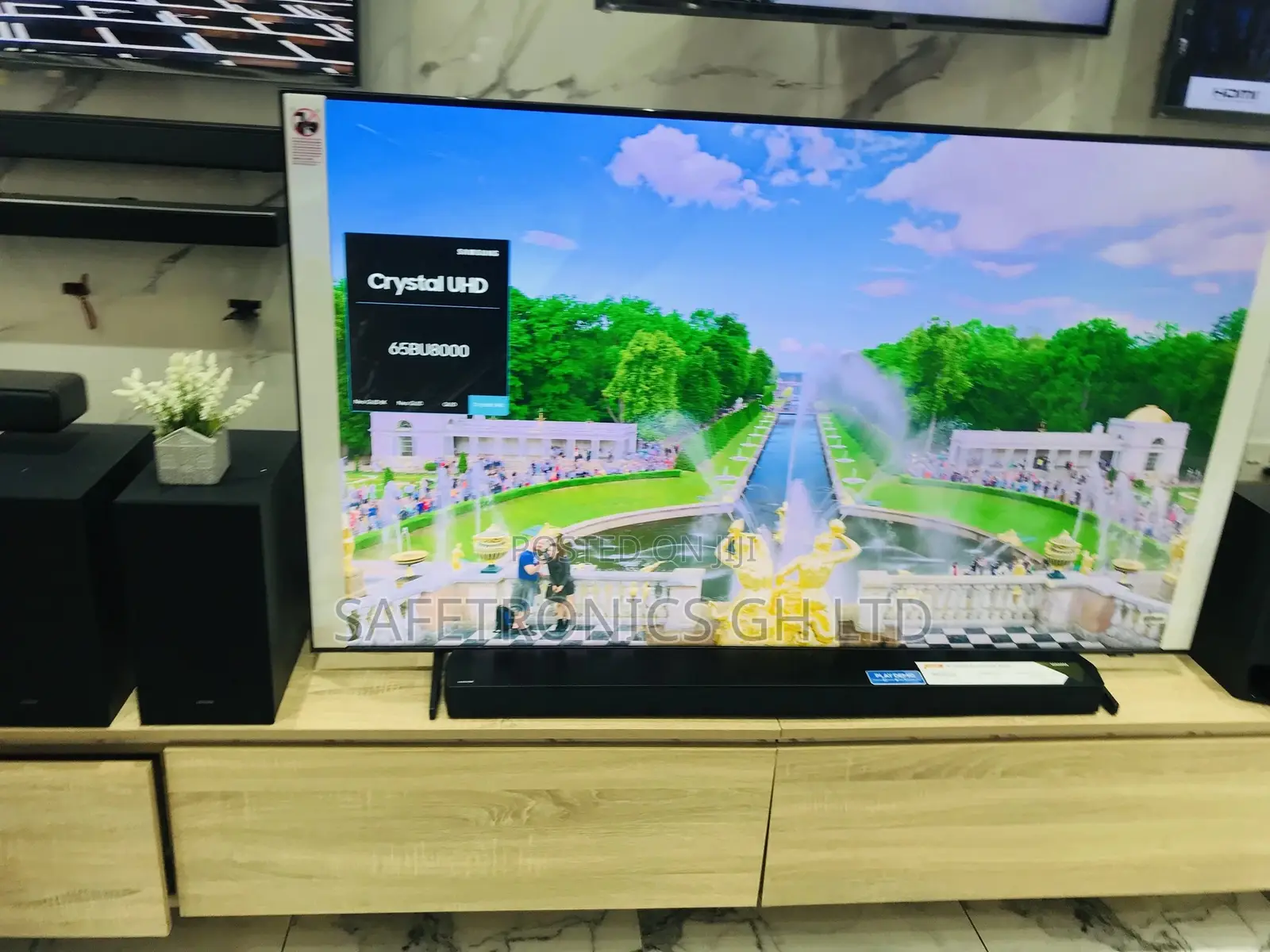 Slim Ultra UHD Smart Samsung LED Glossy 65 Inches BU80