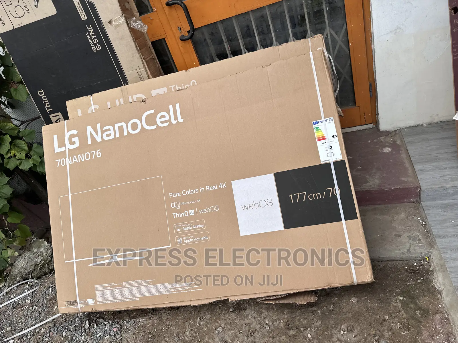 Intelligent Signals Processing UHD 70”Nano81 Smart LG