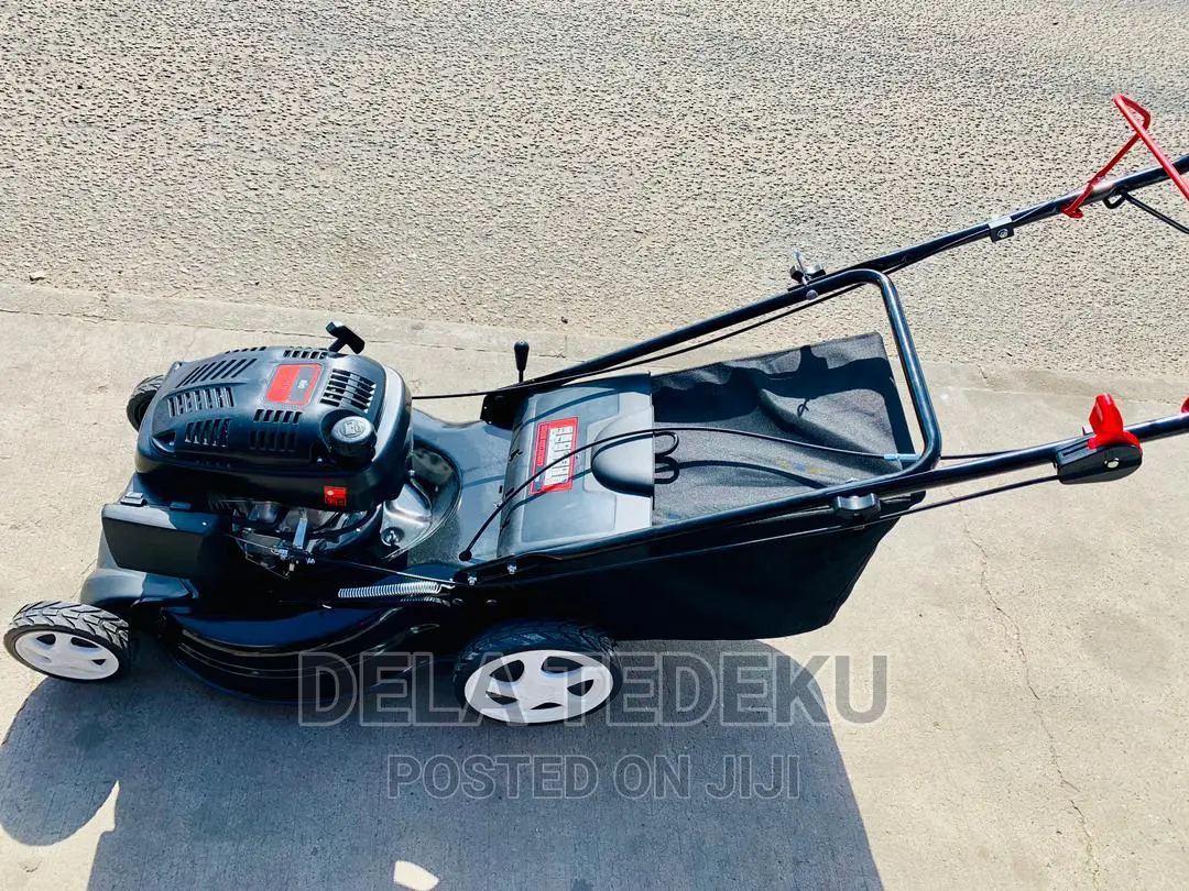 Lawn Mower, 173cc 6.5hp 21inches Blade/ at Caprice Bus Stop