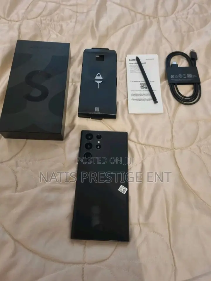 New Samsung Galaxy S22 5G 128 GB Black