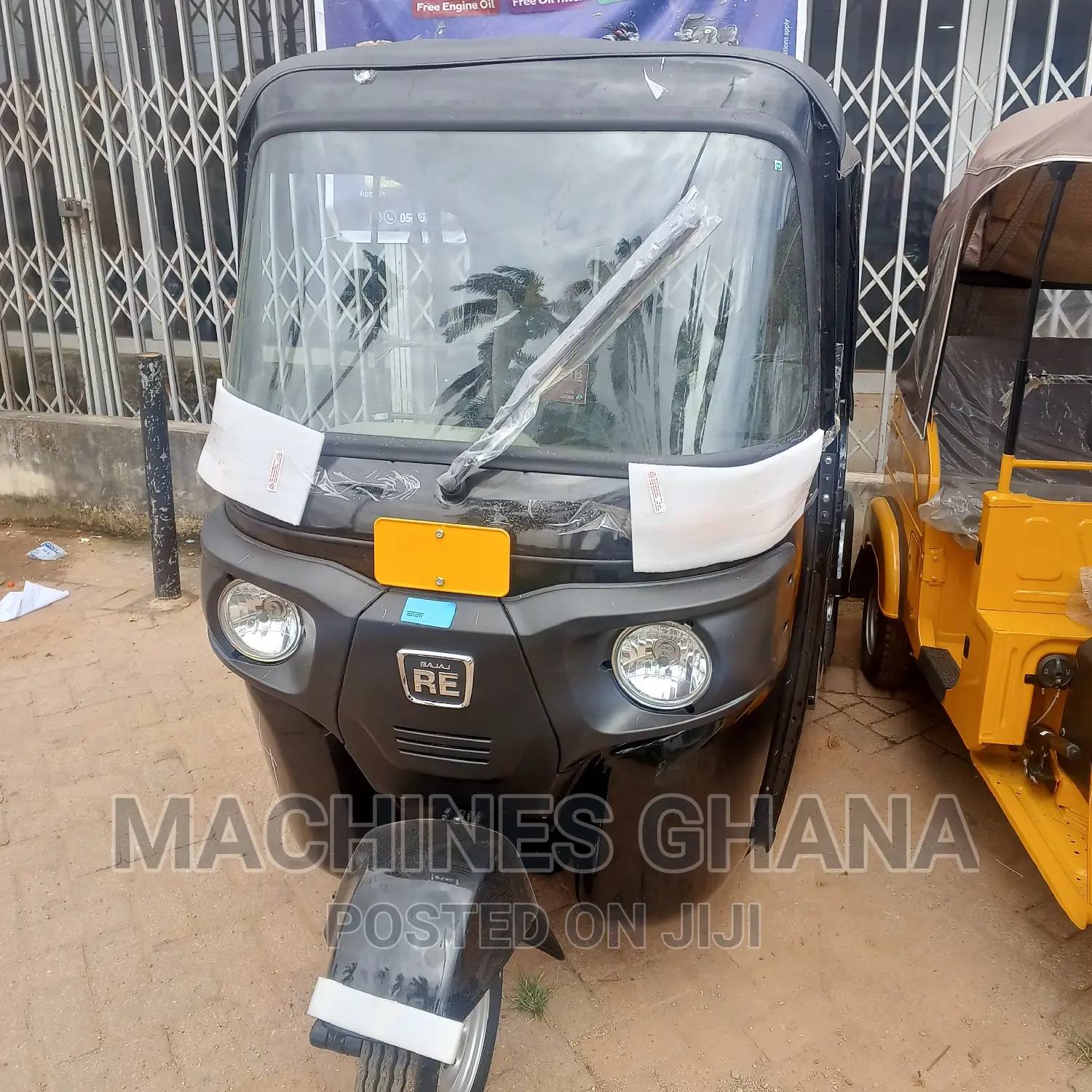 New Bajaj RE 2022 Black