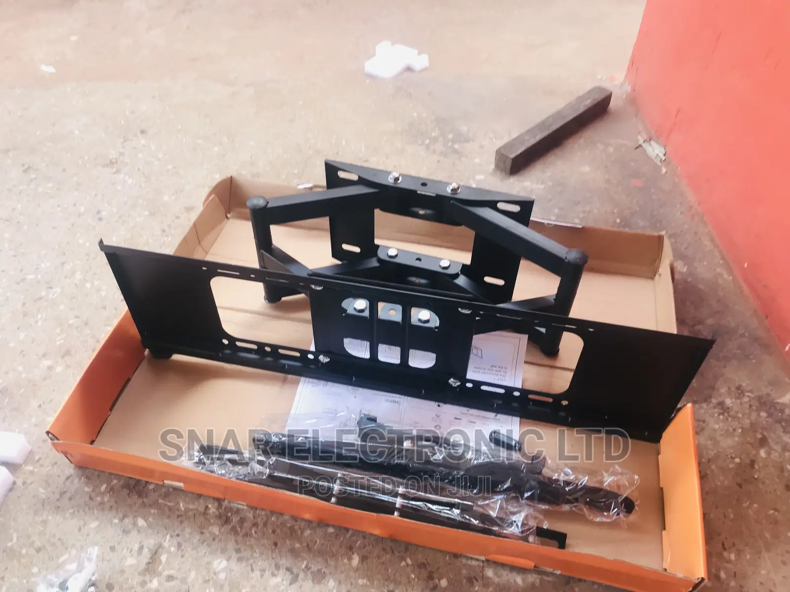 New Adjustable TV Wall Mount
