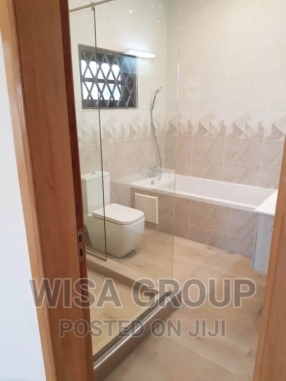 5bdrm Duplex in Wisa Groups, Accra Metropolitan for rent