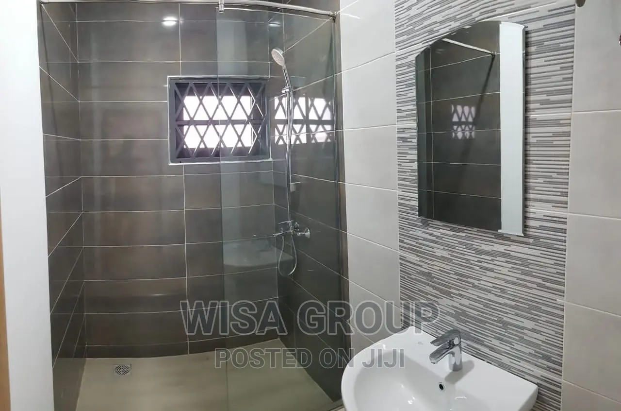 5bdrm Duplex in Wisa Groups, Accra Metropolitan for rent
