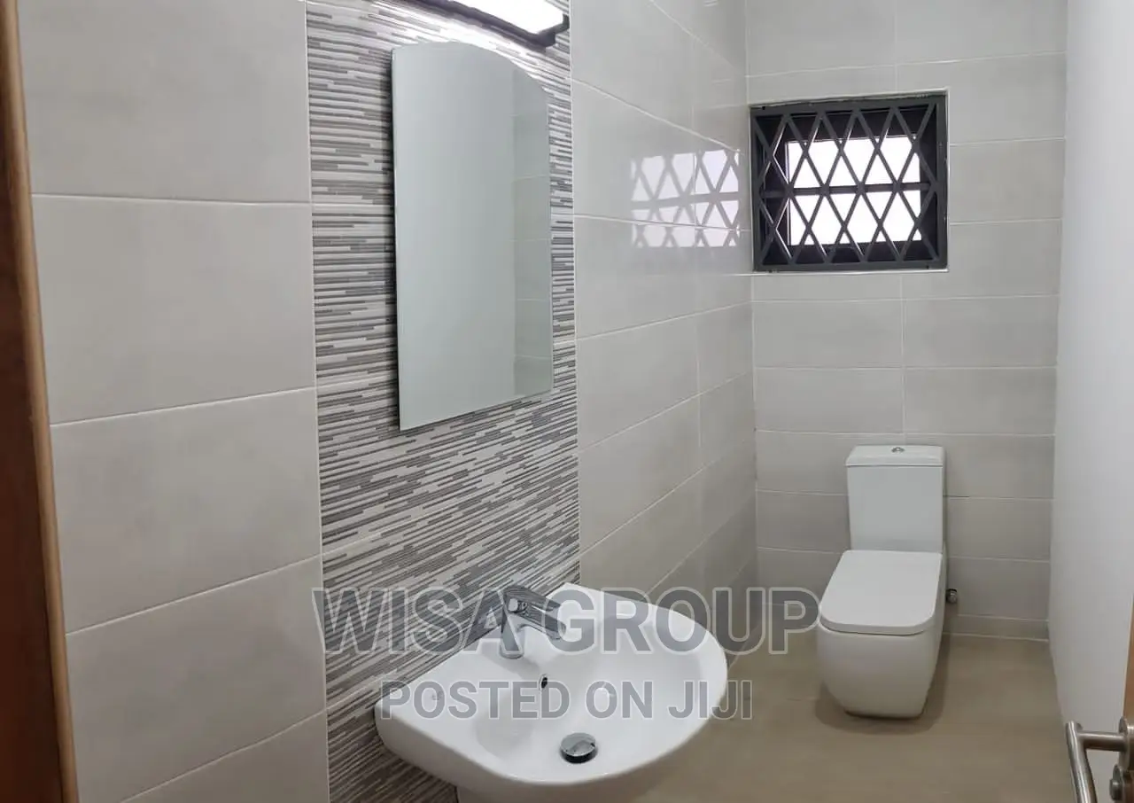 5bdrm Duplex in Wisa Groups, Accra Metropolitan for rent