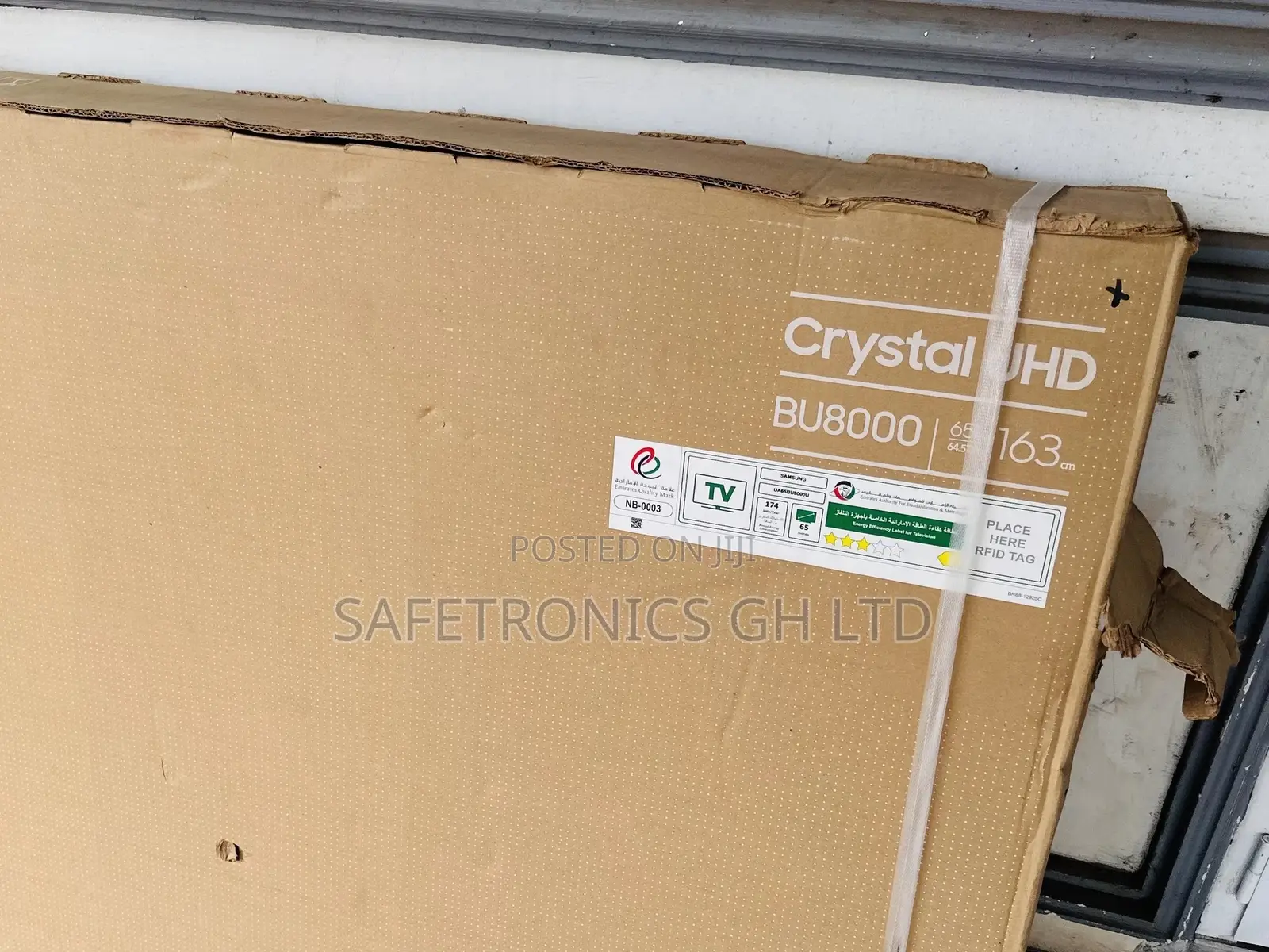 Glossy Smart Samsung Black 65 Inches LED BU80 UHD Crystal