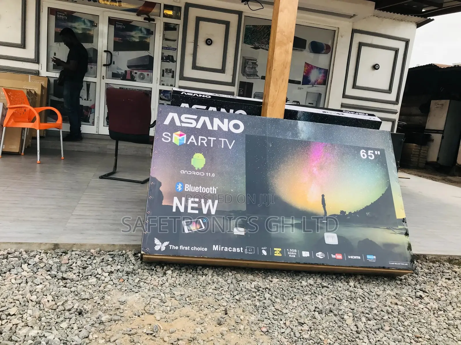 UHD Smart Display Asano 65 Inches Black Gloss LED Tv