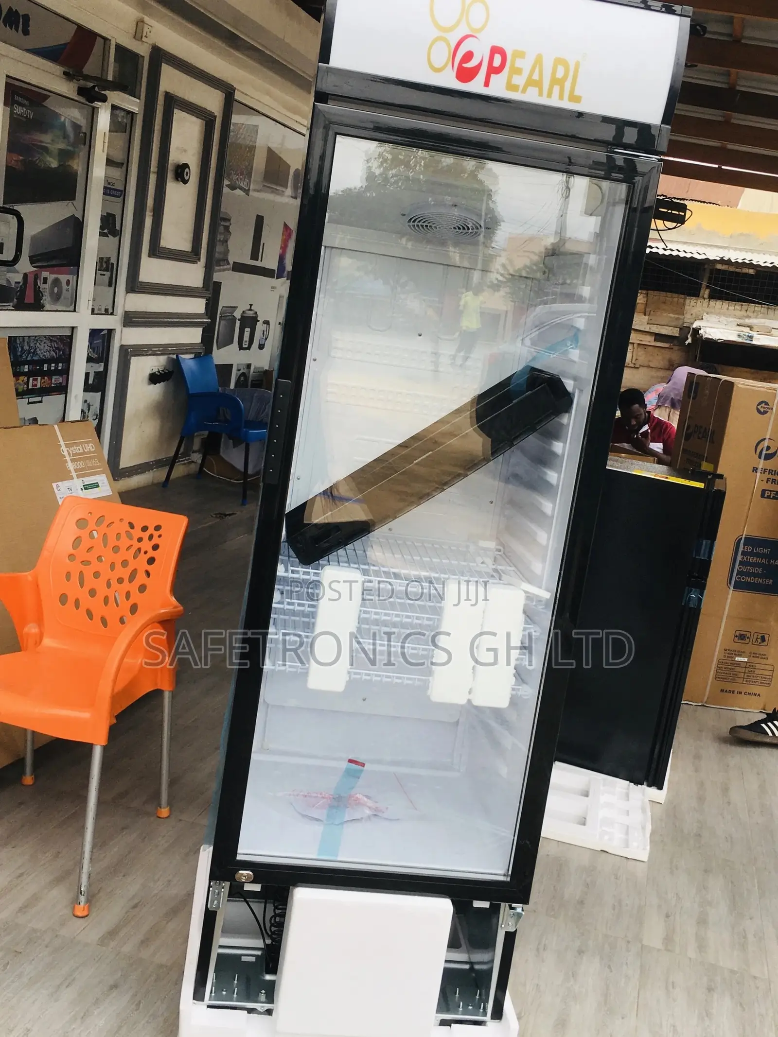 Pearl Singledoor Discount on Glass PVC-424-2B Display Fridge