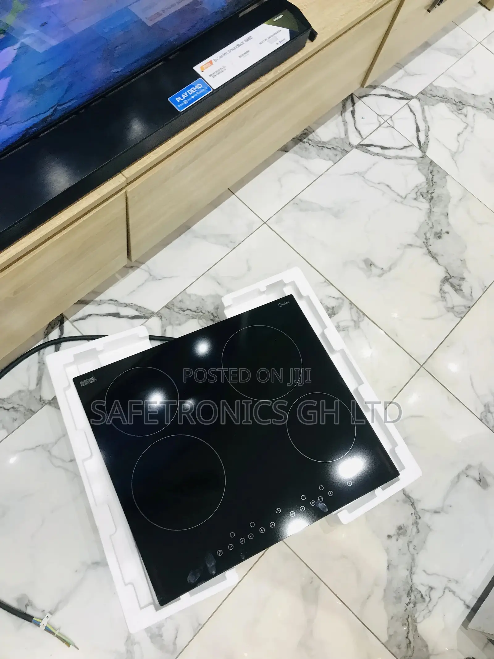 Essential 4 Hobs Cooker Electric Mx-Hf605 Black Midea