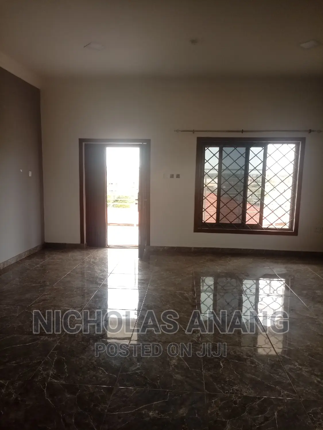 2bdrm Apartment in Dorn Nicky, New Town for rent