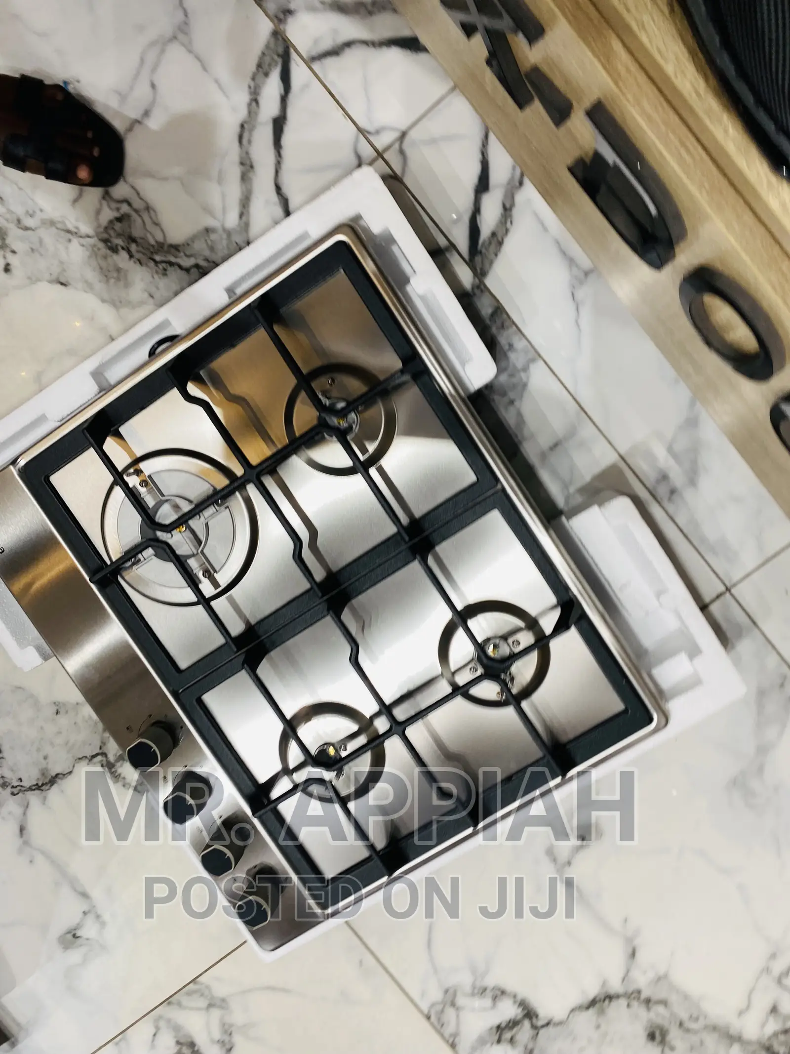 Midea 4 Gas Burner + Heat Resistant Control Knobs 60G40ME.