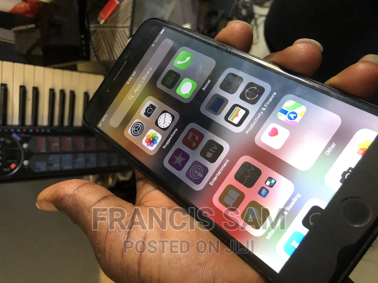 New Apple iPhone 7 Plus 128 GB Black