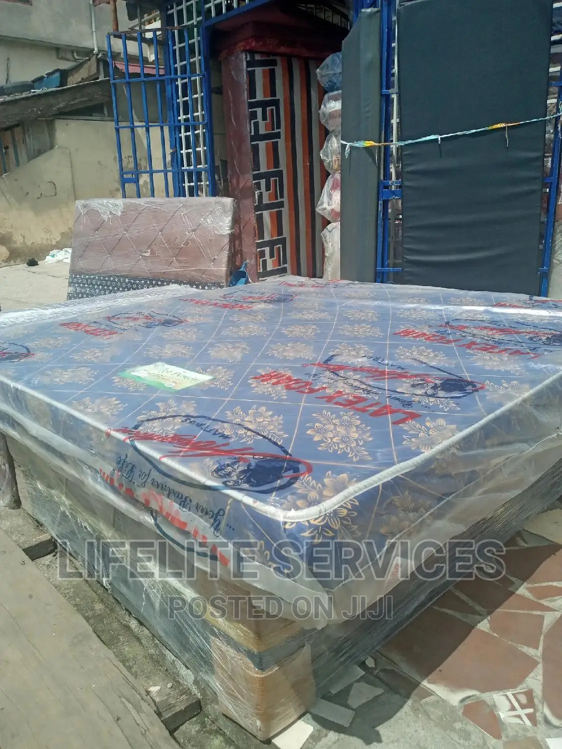 Queen Size Mattress 6inches High Density