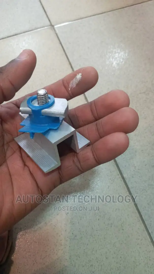 Mounting Clamps End Clamps, Middle Clamps and L Feet,