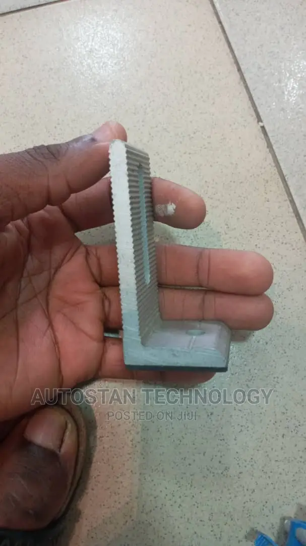 Mounting Clamps End Clamps, Middle Clamps and L Feet,