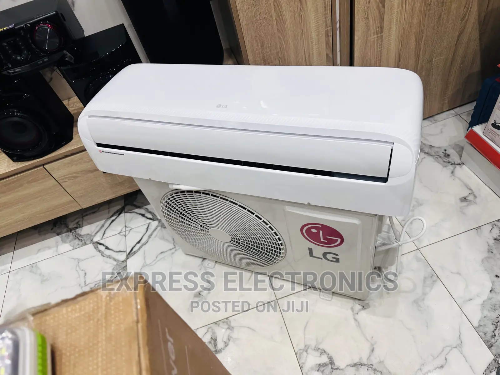 Classy Sleek LG Split R410 Gas 2.0hp AC White