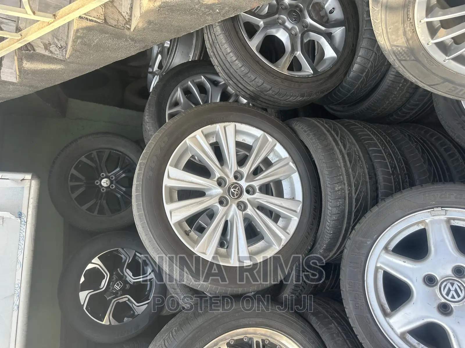 Used Rim for Toyota Available