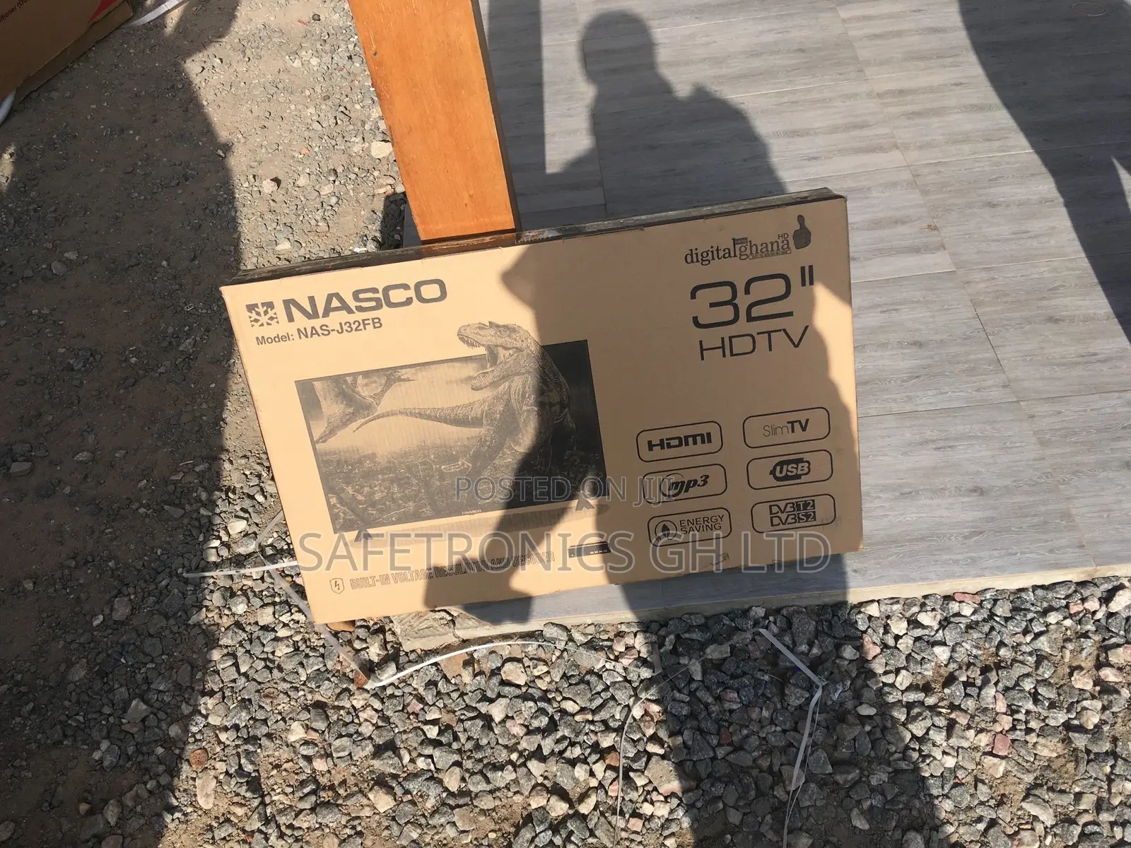 Glossy Digital Satellite 32 Inches LED Nasco Electric Tv