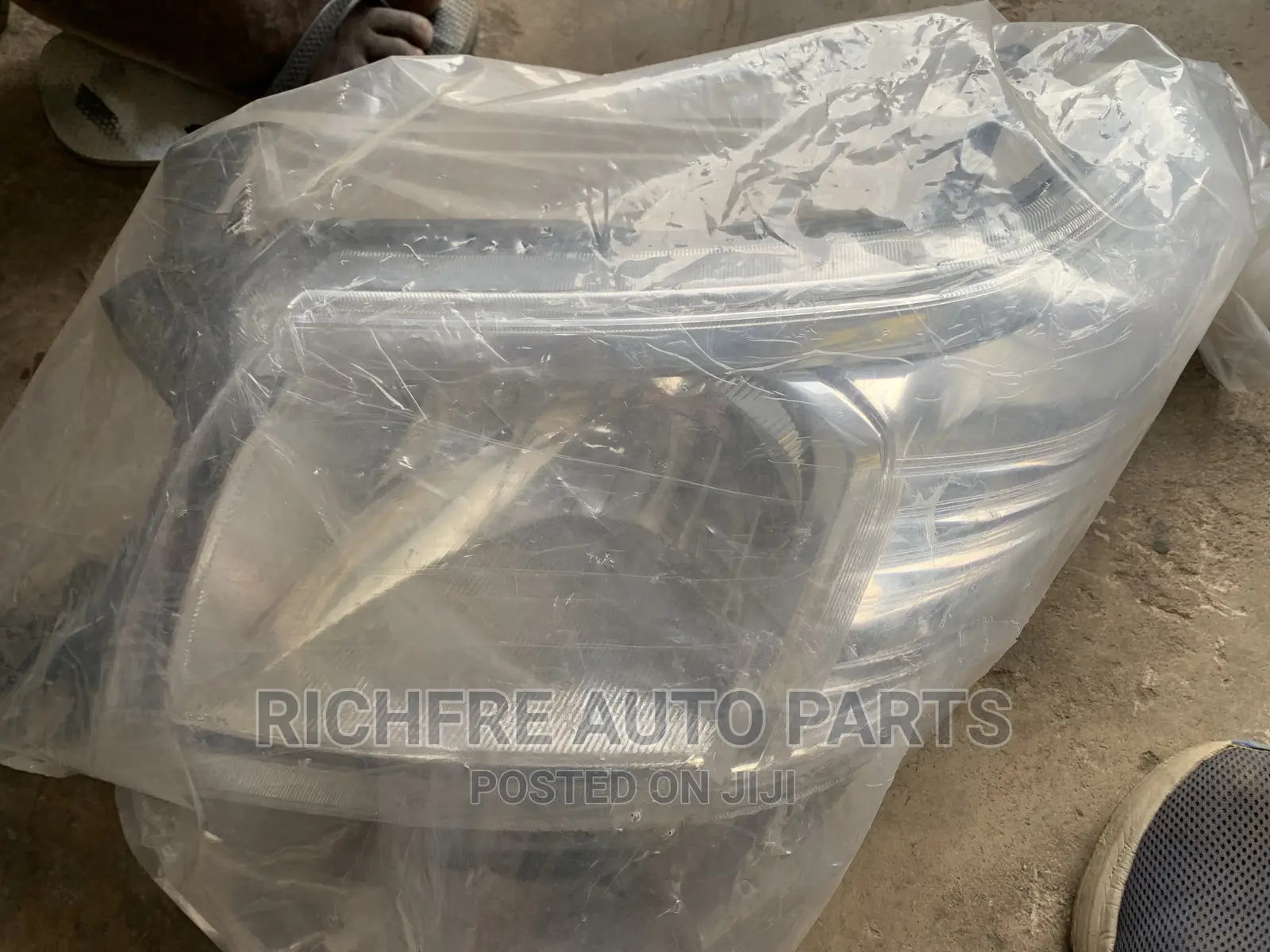 Toyota Hilux 2012 Headlight