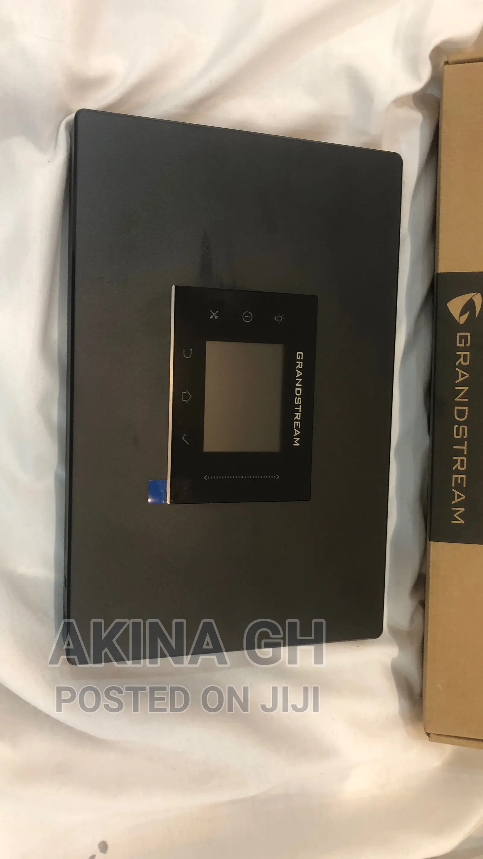 Grandstream Voip IP 4 Lines PBX 2000 Users Ucm6304