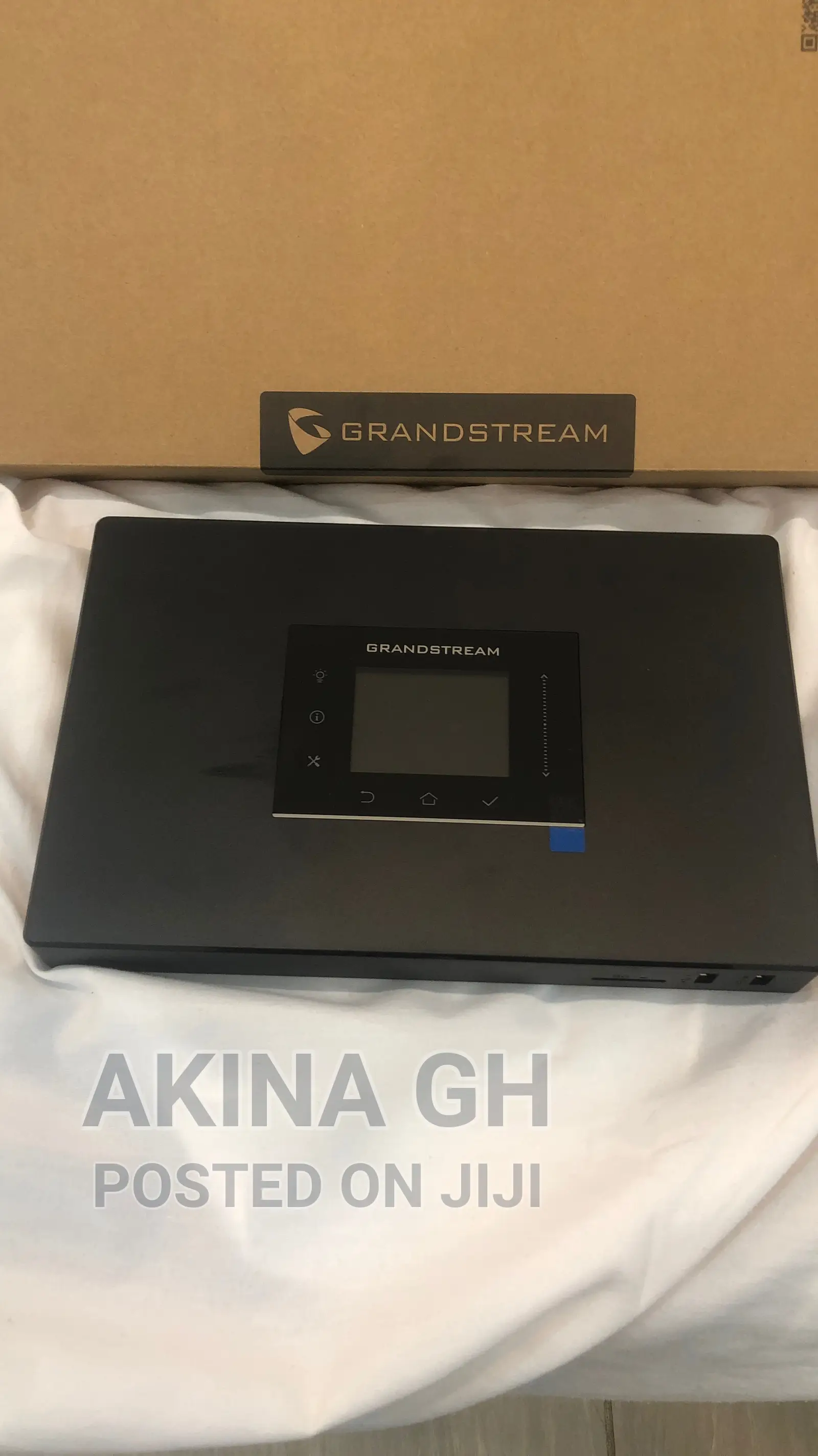 Grandstream Voip IP 4 Lines PBX 2000 Users Ucm6304