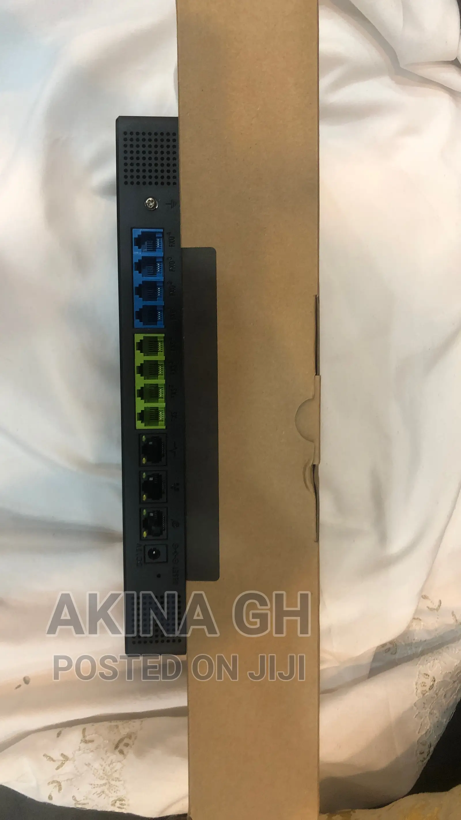 Grandstream Voip IP 4 Lines PBX 2000 Users Ucm6304