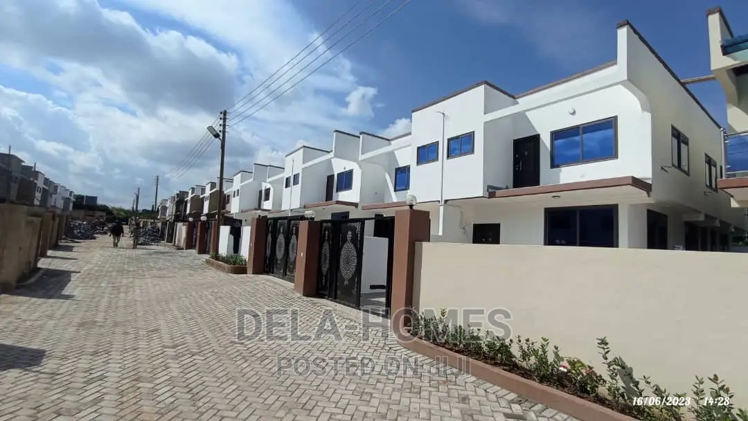 3bdrm Maisonette in Oyarifa for rent