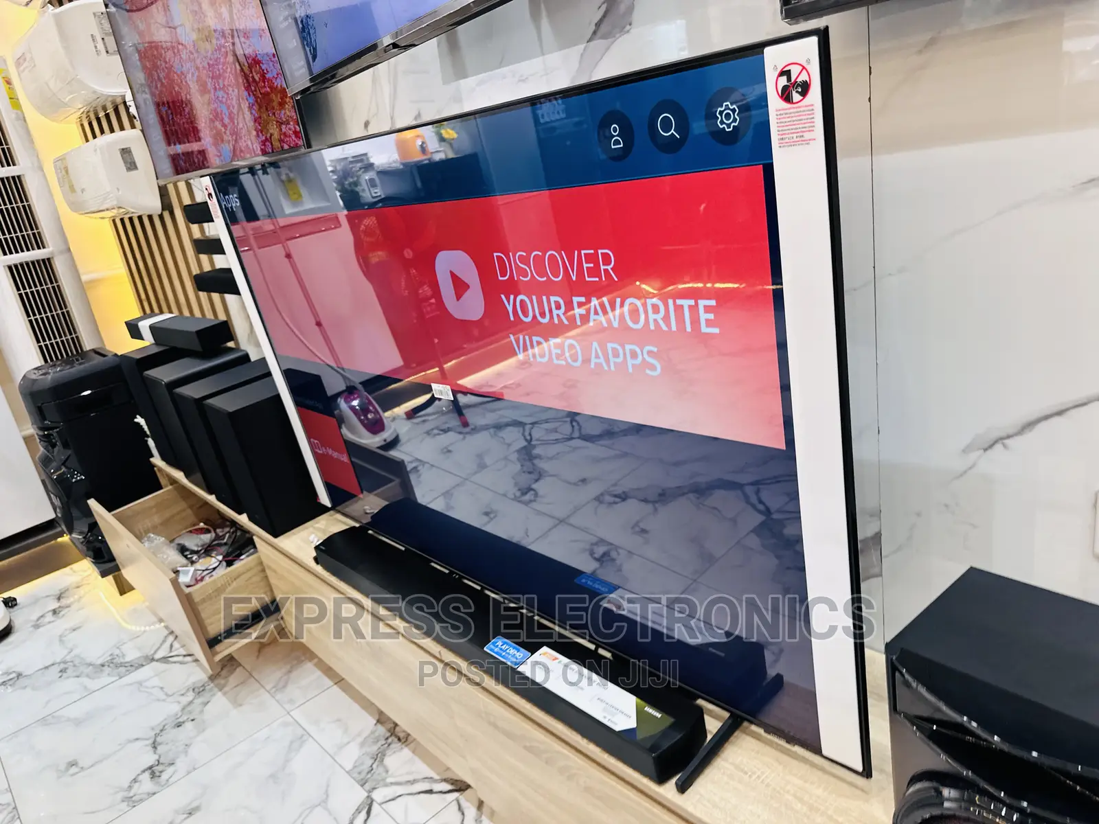 Best and Strongest Samsung UHD Smart 85”Bu8000