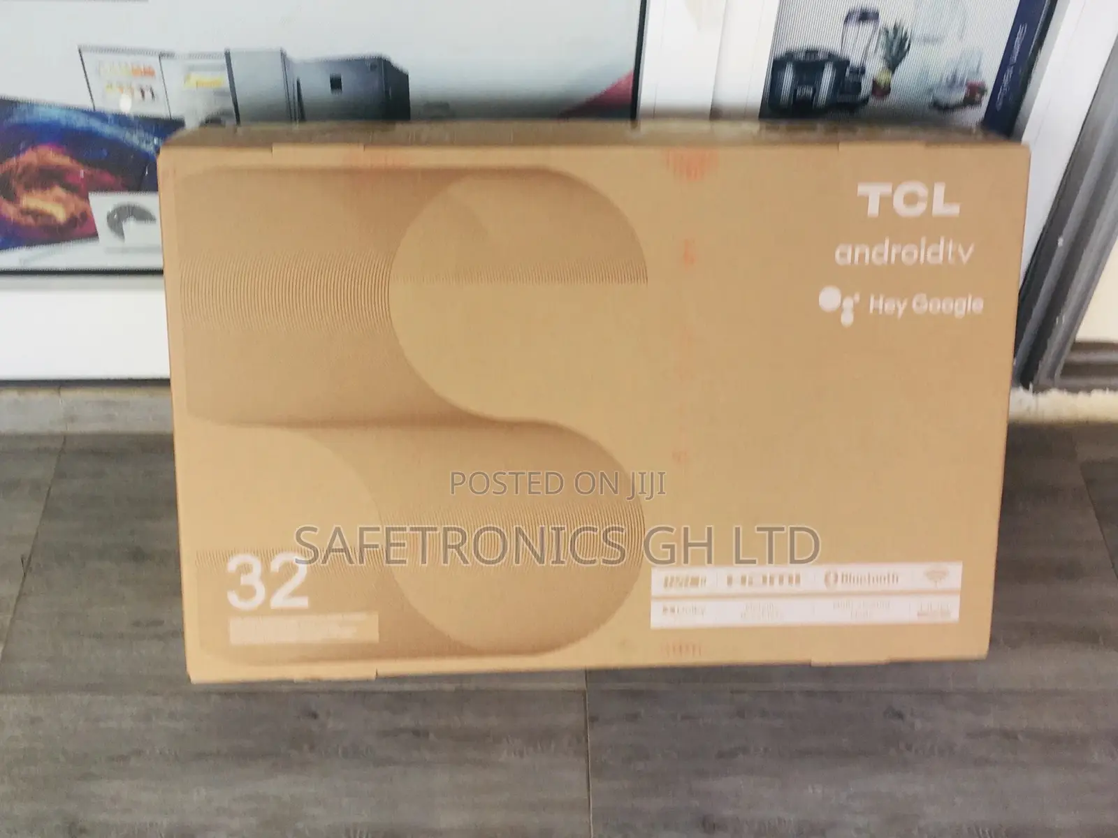 Glossy LED TCL Electric Black HDR 32 Inches 