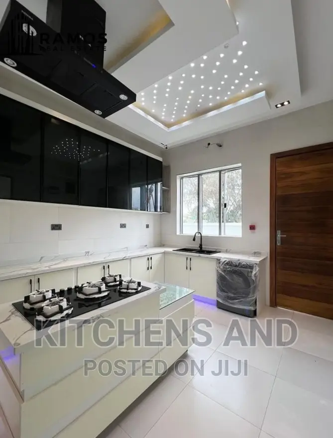 Kitchens and Closset