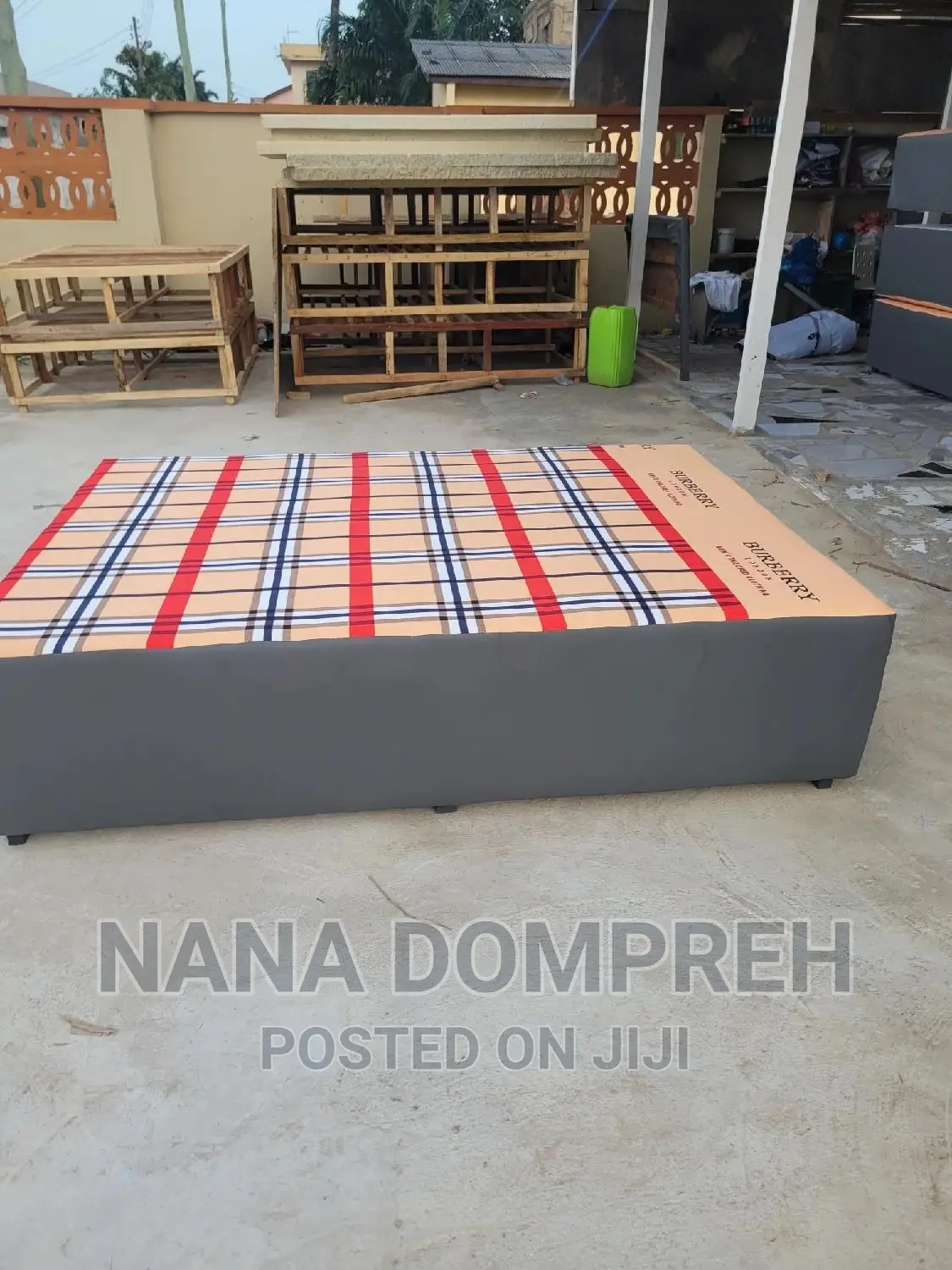 Inbuilt Queen Size Bed