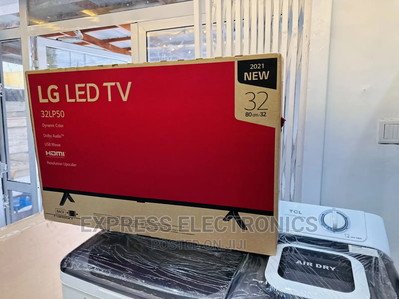 Lovely Lg FHD Satellite 32” Tv 