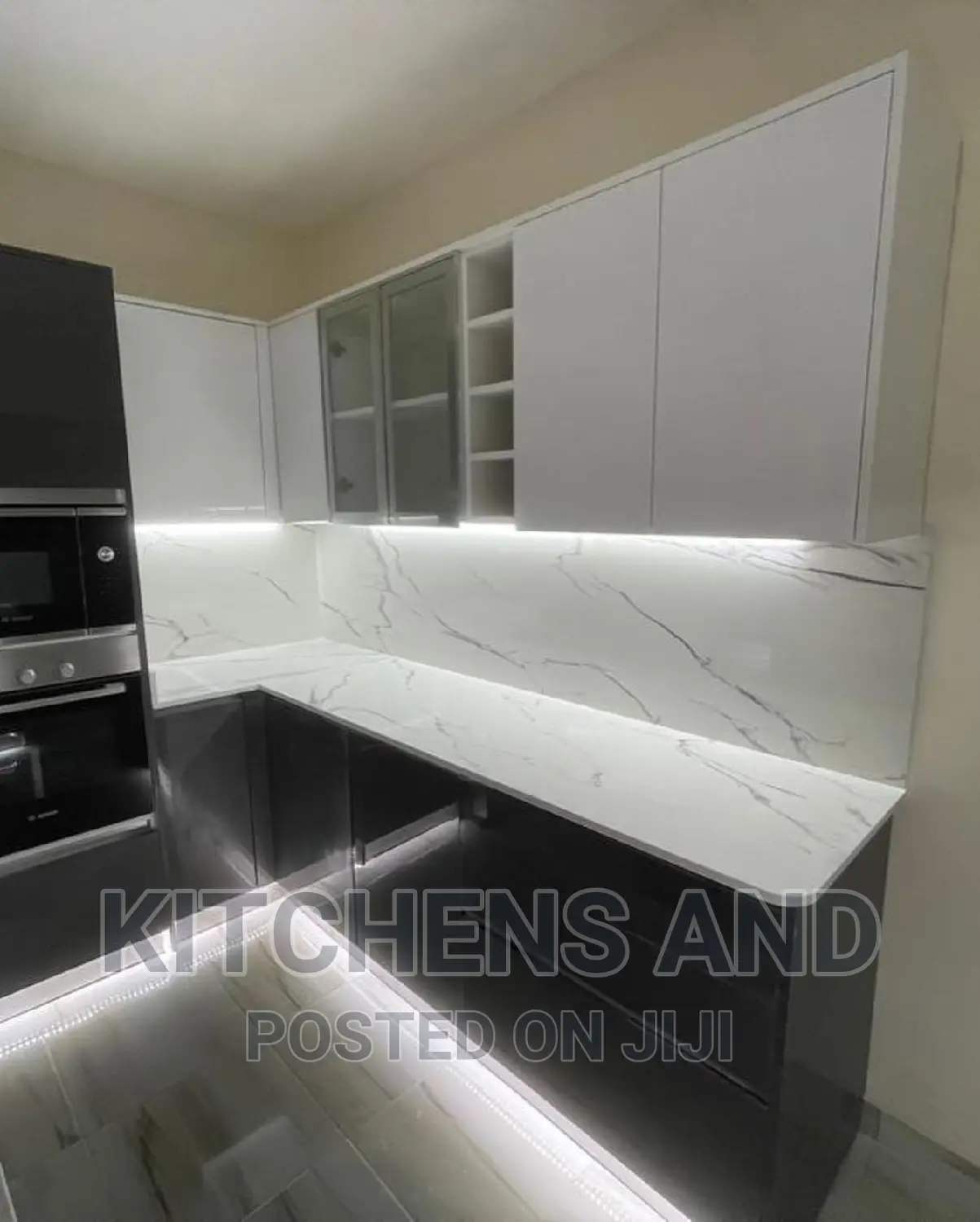 Luxurious Kitchen Cabinet