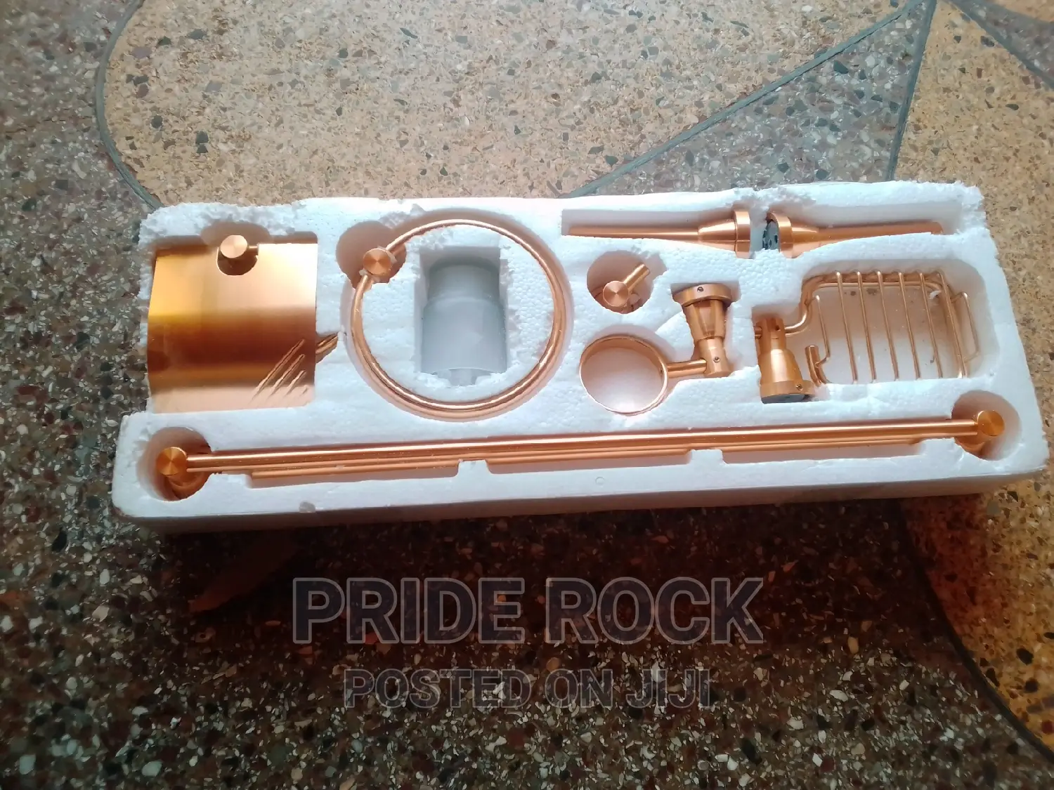 Seven Pieces Bathroom Accessories