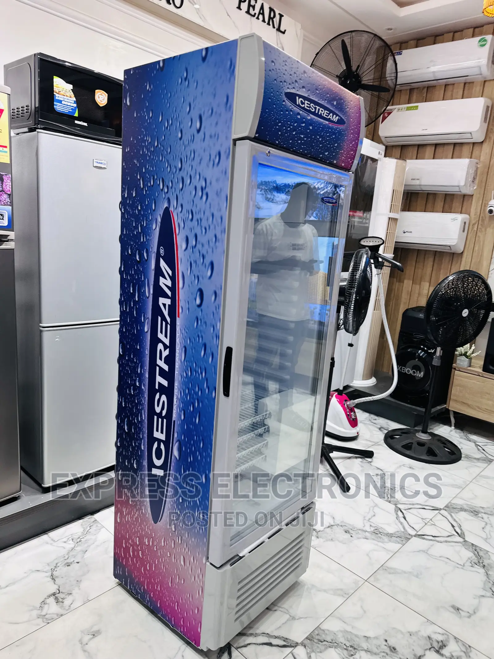 Shop the Best Display Fridge UNI-250C 198LTRS Icestream