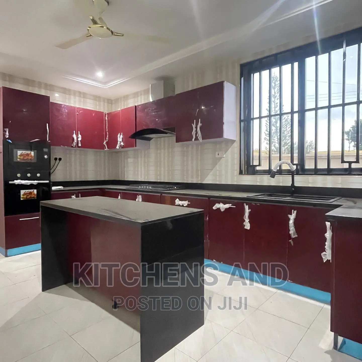 Luxurious Kitchen Cabinet.