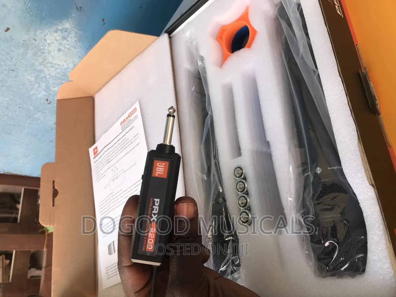 JBL PRX 2200 Wireless Microphone System