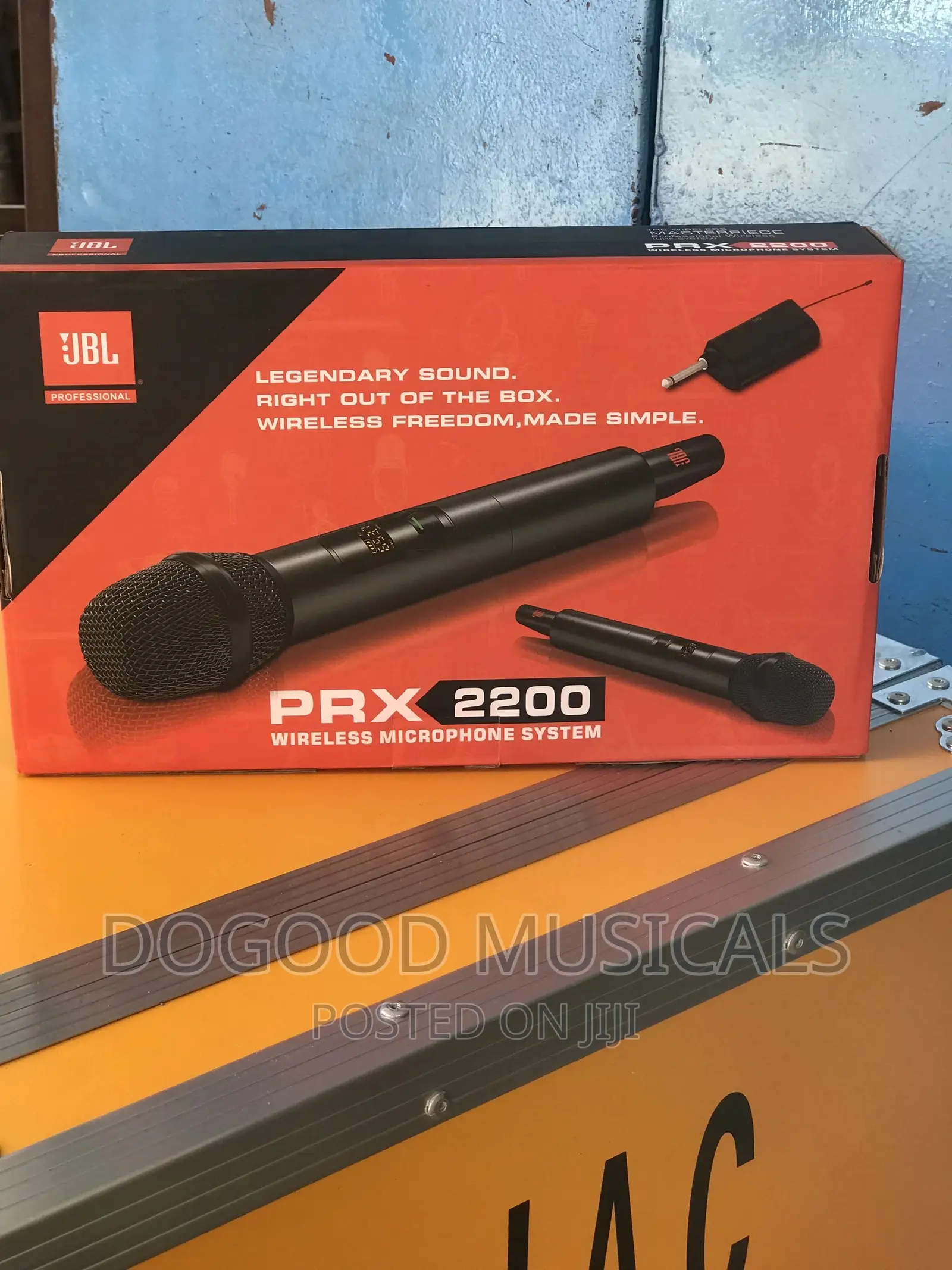 JBL PRX 2200 Wireless Microphone System