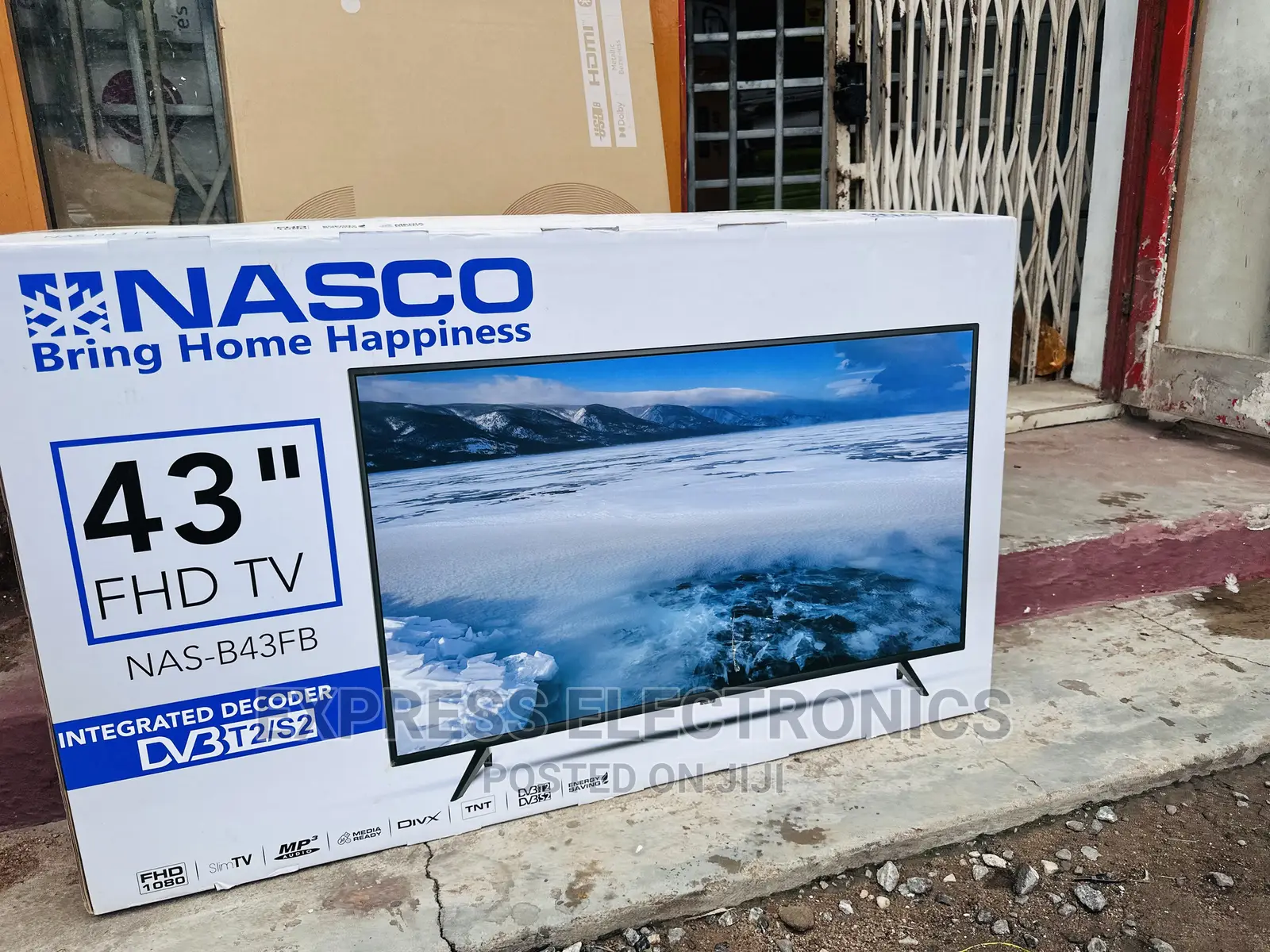 Cinematic Commander Nasco FHD Satellite 43”