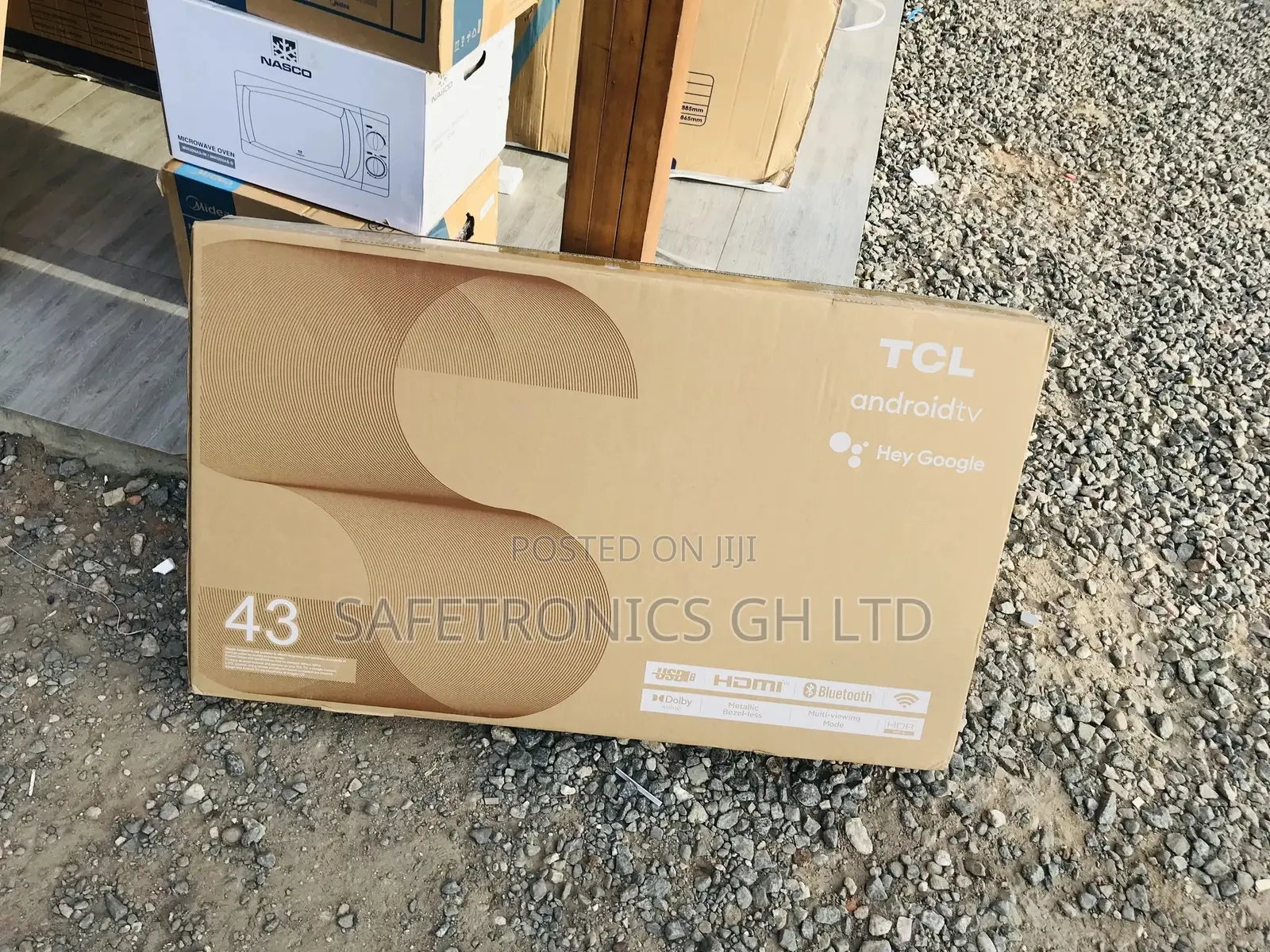 Glossy Black 43 Inches S5400 a LED TCL HDR Digital Satellite