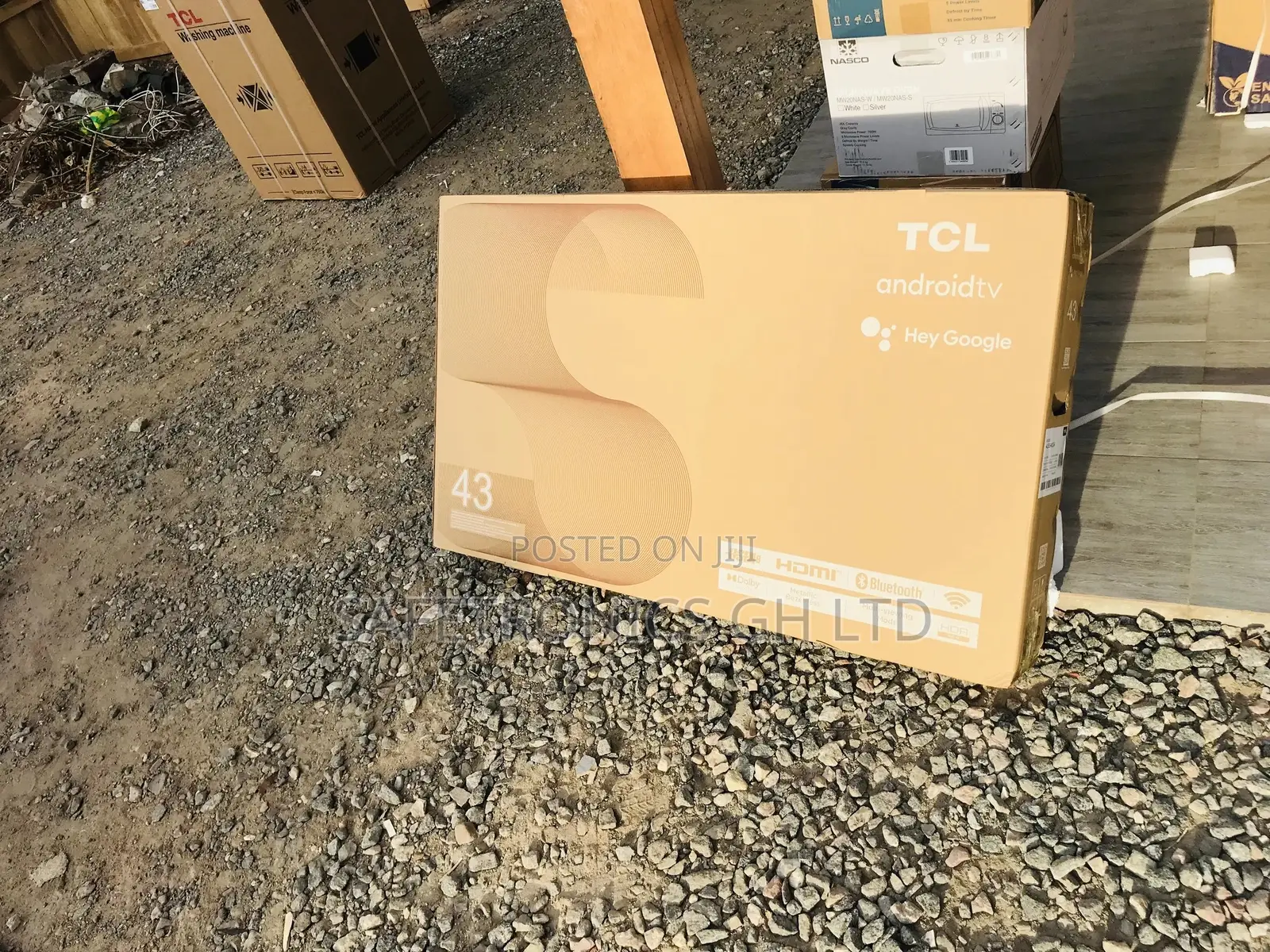  TCL S5400 a Glossy LED 43 Inches Black Digital Satellite