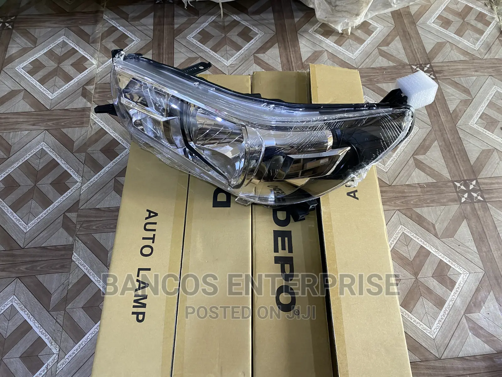 Toyota Hilux 2014/2015/206 Headlight