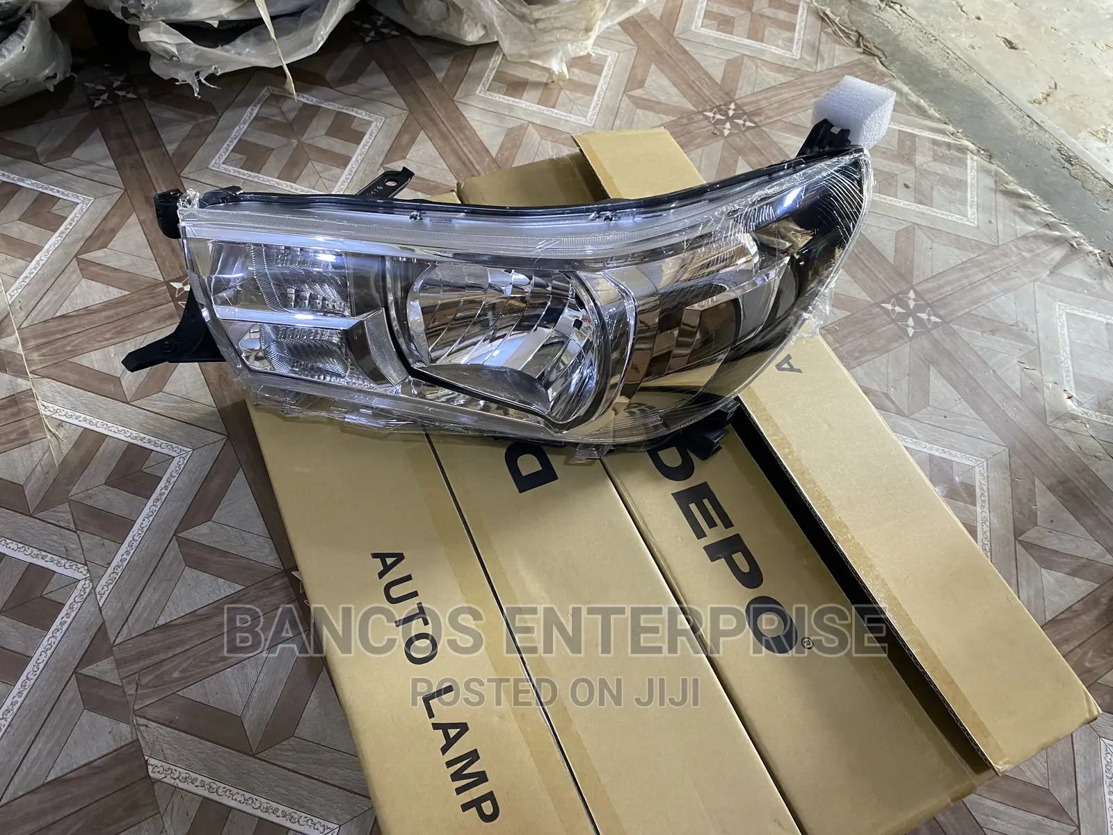 Toyota Hilux 2014/2015/206 Headlight