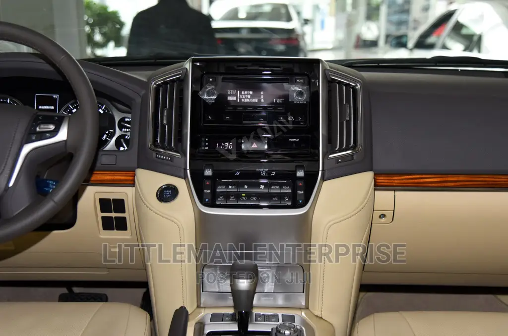 Toyota Land Cruiser GXR 2008-2015 Android Player
