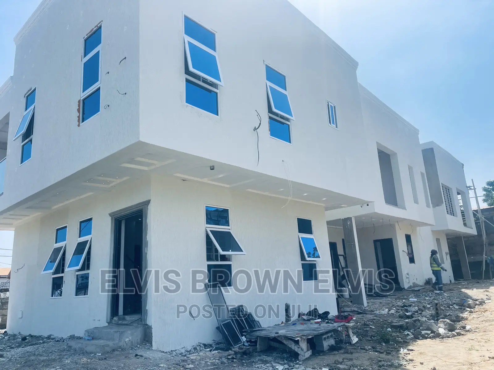 3bdrm Duplex in Botwe for sale